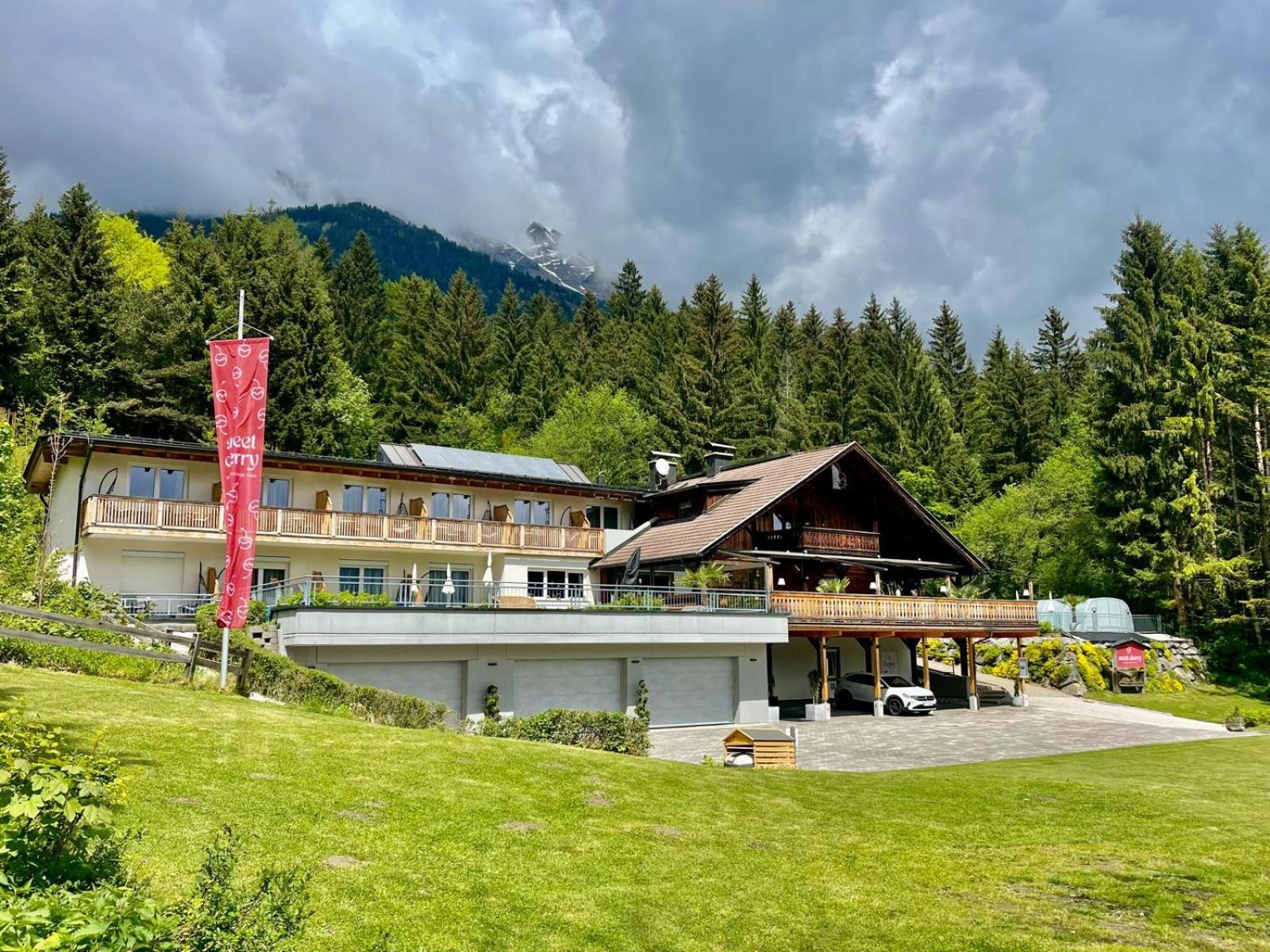 Sweet Cherry - Boutique & Guesthouse Tyrol Innsbruck Ngoại thất bức ảnh